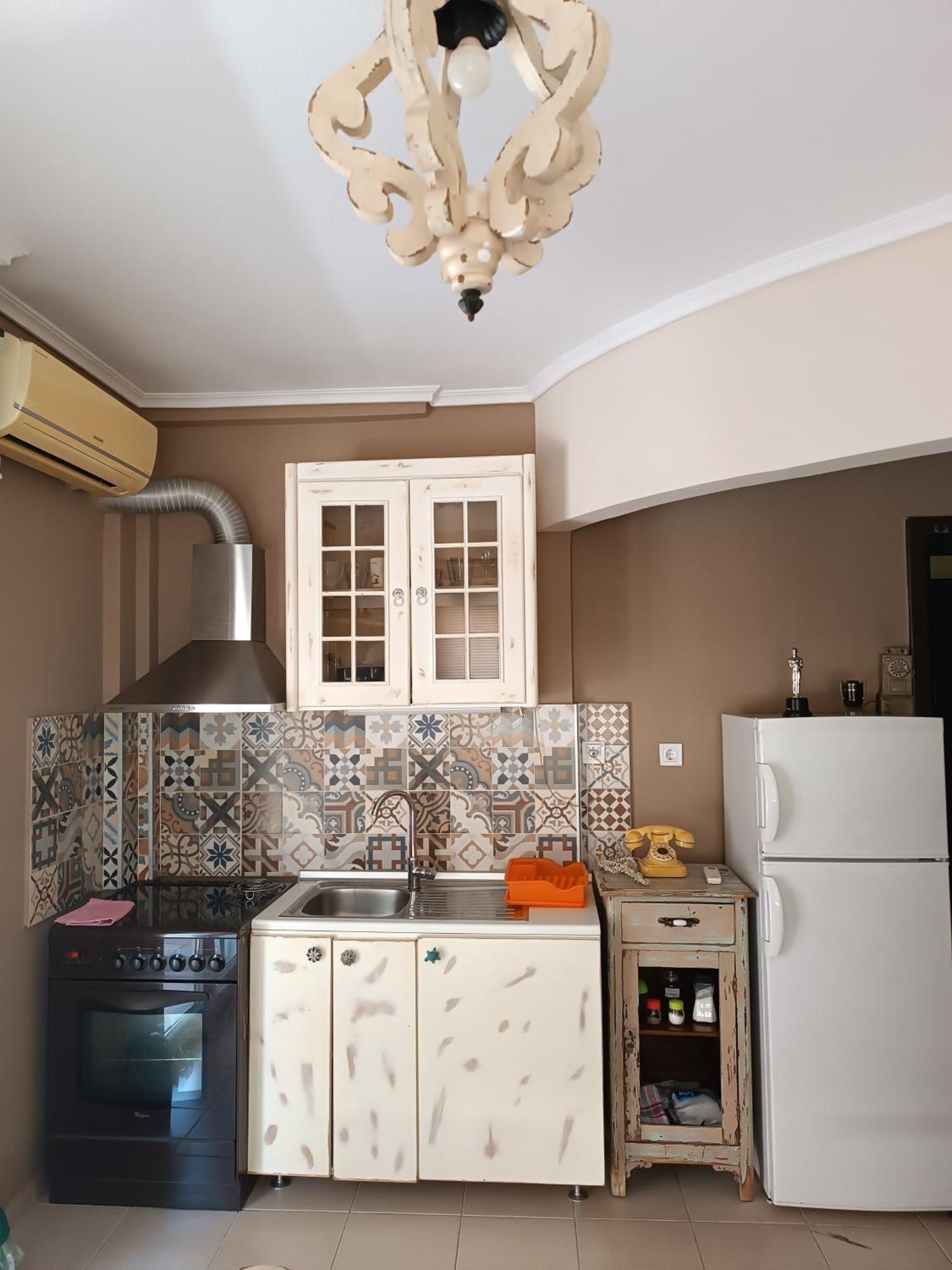 3 Min From Central Station Free Parking Apartment Tesalonika Bagian luar foto